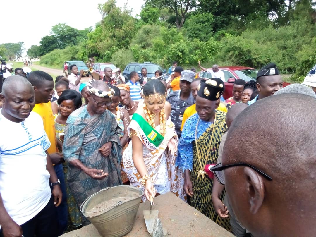 BOTRO / Action sociale : Une Miss lance les travaux de construction d'un orphelinat à Bamela