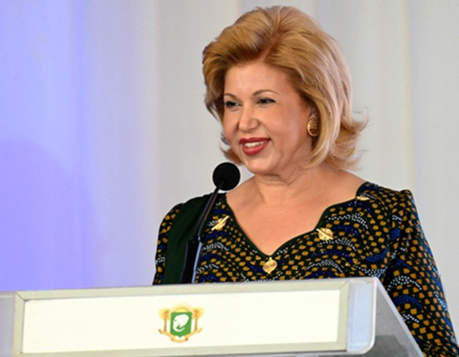 Fête des mères à Adzopé : la première dame Dominique Ouattara invite les femmes au maintien de la paix