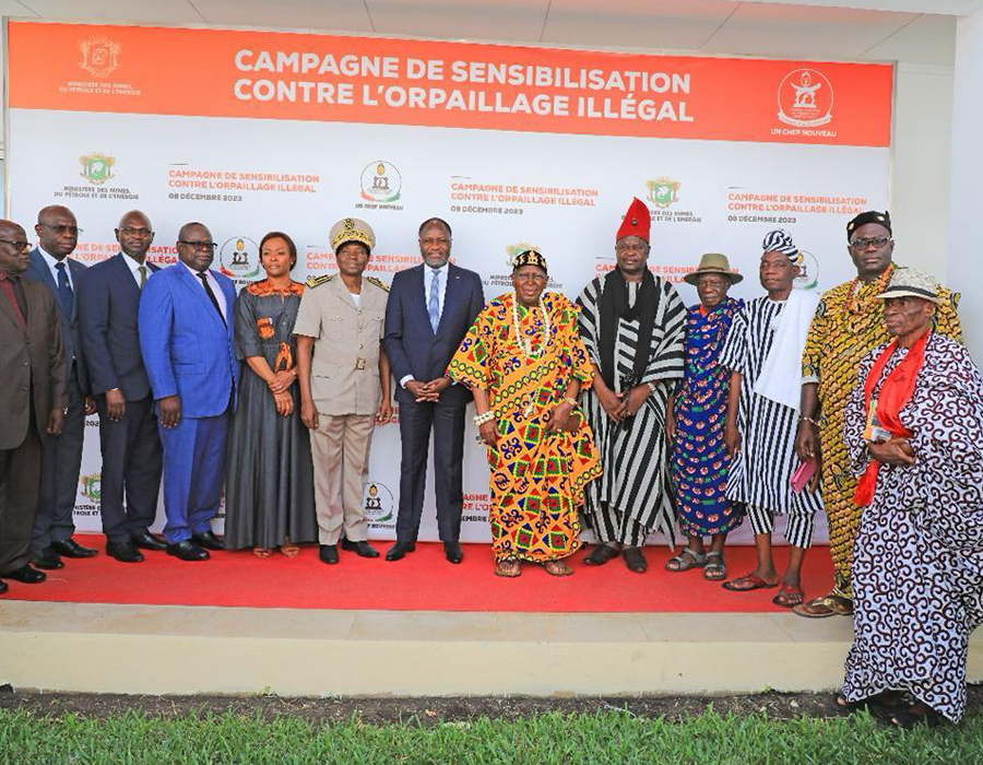 Lutte contre l’orpaillage illégal : Le ministre Sangafowa-Coulibaly sollicite le concours des rois et chefs traditionnels