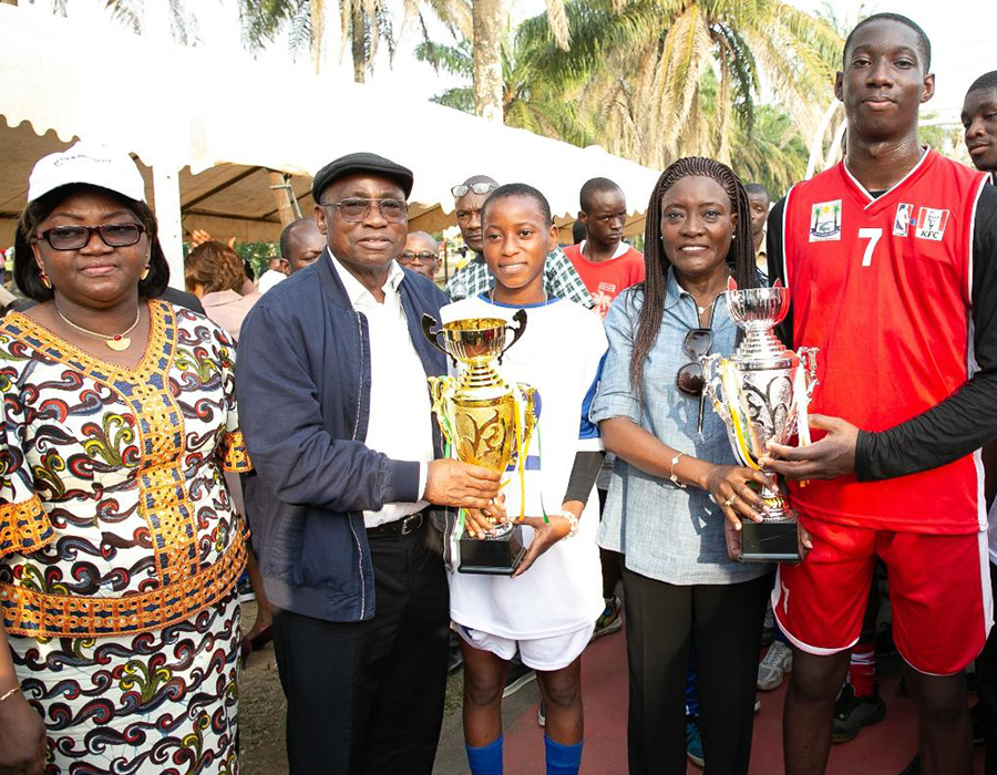 Éducation : les ministres Koffi N'Guessan et Mariatou Koné sensibilisent contre les congés anticipés à travers le "Grand Derby Lycée classique d’Abidjan-Lycée technique d’Abidjan