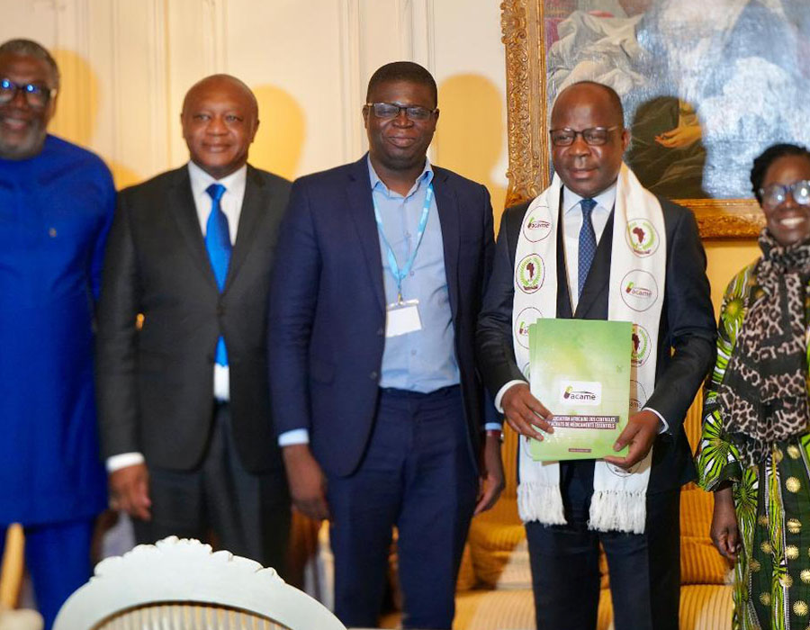 Production de médicaments en Côte d’Ivoire : le ministre de la Santé Pierre Dimba échange avec des grosses firmes en Suisse