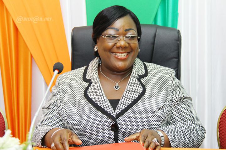Cérémonie d'hommage du district des montagnes au président de la République : la ministre d’État Anne Ouloto sonne la mobilisation